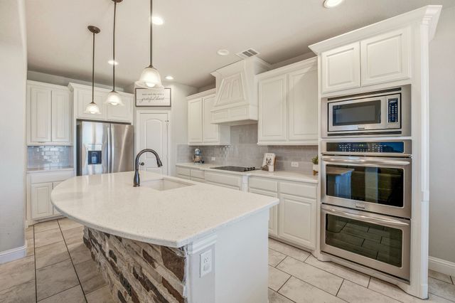 12301 Cedar Knoll Drive, Fort Worth, TX 76028