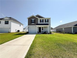 136 Bracknell Lane, Raeford, NC 28376