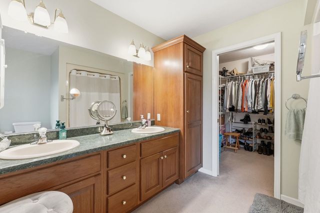 1902 Kentfield Way, Goshen, IN 46526
