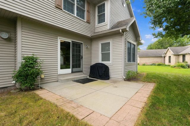 1902 Kentfield Way, Goshen, IN 46526