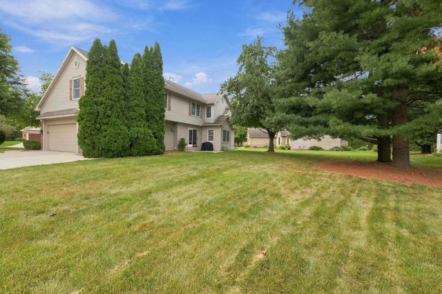 1902 Kentfield Way, Goshen, IN 46526
