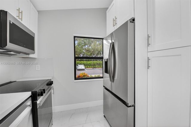 8067 Summerbreeze Ln, Boca Raton, FL 33496