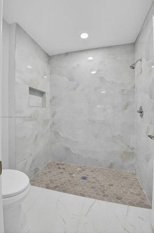 8067 Summerbreeze Ln, Boca Raton, FL 33496