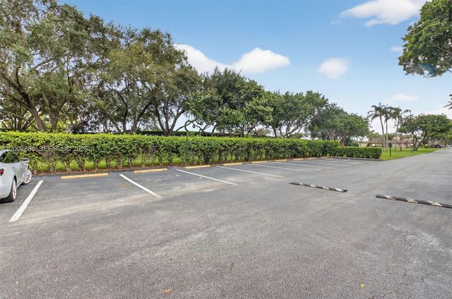 8067 Summerbreeze Ln, Boca Raton, FL 33496