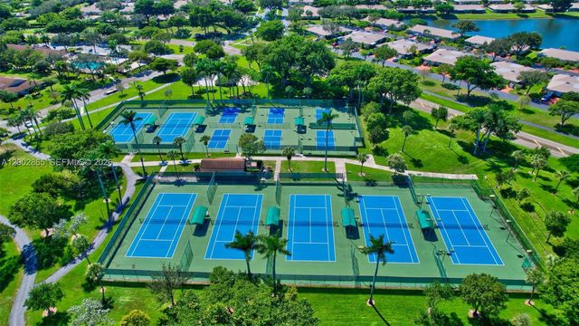 8067 Summerbreeze Ln, Boca Raton, FL 33496