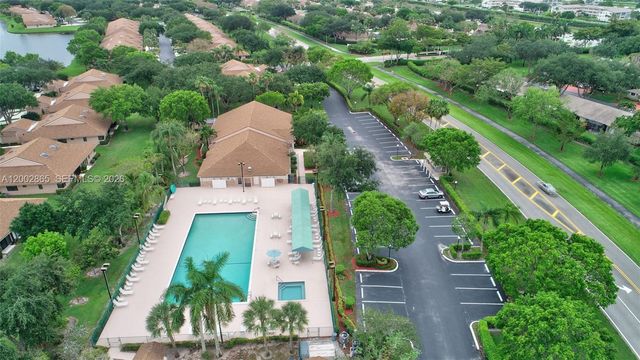 8067 Summerbreeze Ln, Boca Raton, FL 33496