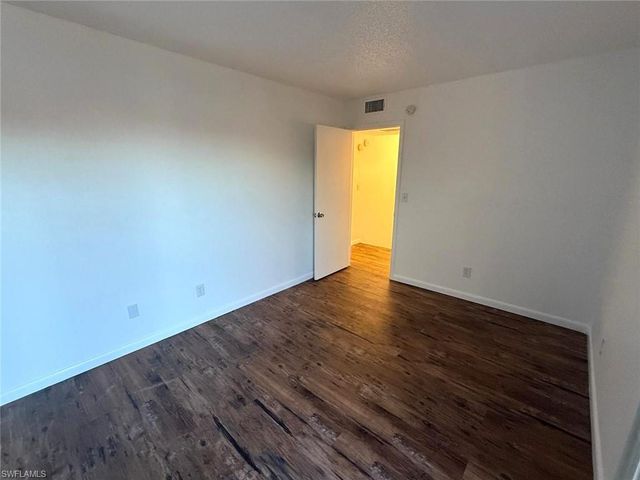 1406 Park Shore CIR 3, Fort Myers, FL 33901