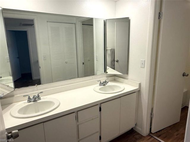 1406 Park Shore CIR 3, Fort Myers, FL 33901