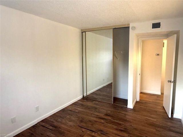 1406 Park Shore CIR 3, Fort Myers, FL 33901
