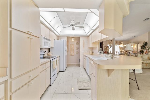 12001 GRANADA PLACE, Weeki Wachee, FL 34614