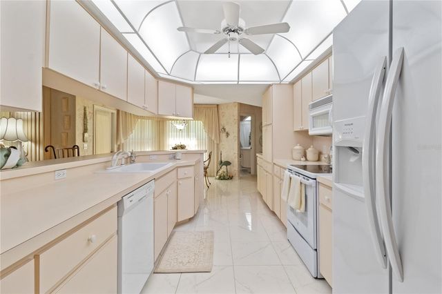 12001 GRANADA PLACE, Weeki Wachee, FL 34614