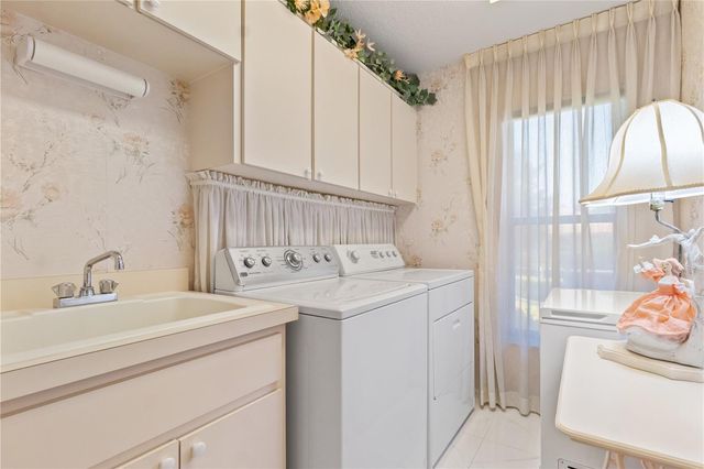 12001 GRANADA PLACE, Weeki Wachee, FL 34614