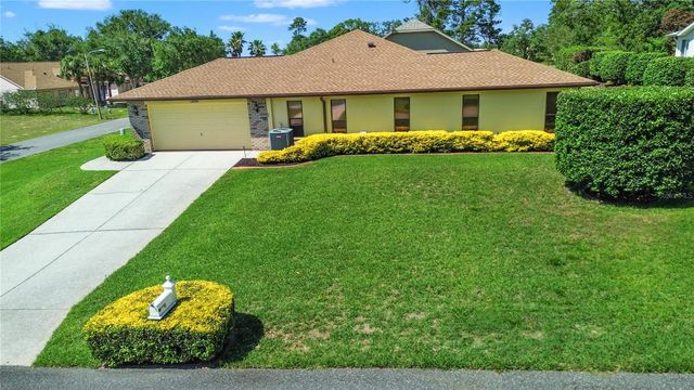 12001 GRANADA PLACE, Weeki Wachee, FL 34614