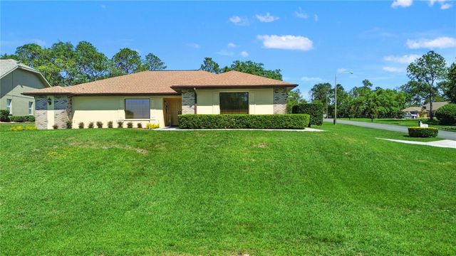 12001 GRANADA PLACE, Weeki Wachee, FL 34614