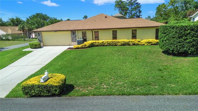 12001 GRANADA PLACE, Weeki Wachee, FL 34614