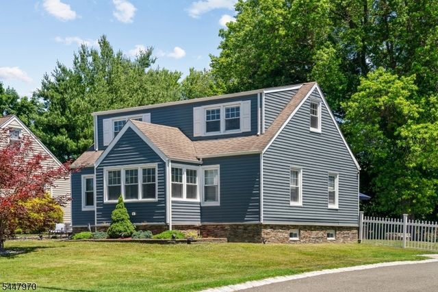 10 Dale Dr, Fairfield Twp., NJ 07004