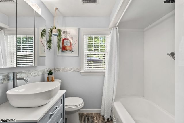 10 Dale Dr, Fairfield Twp., NJ 07004