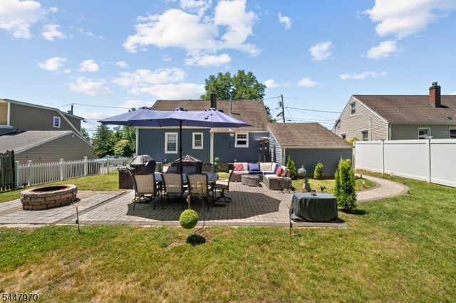 10 Dale Dr, Fairfield Twp., NJ 07004