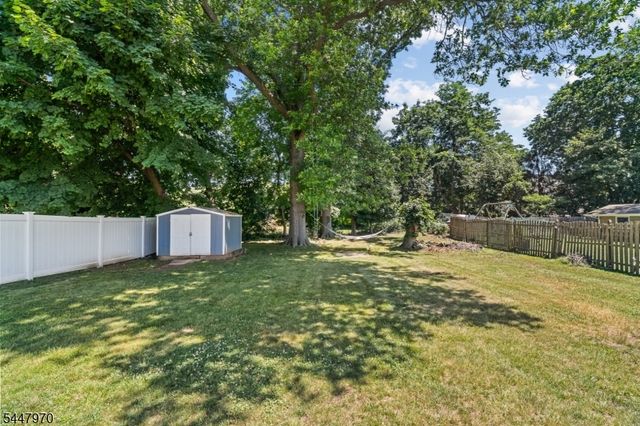 10 Dale Dr, Fairfield Twp., NJ 07004