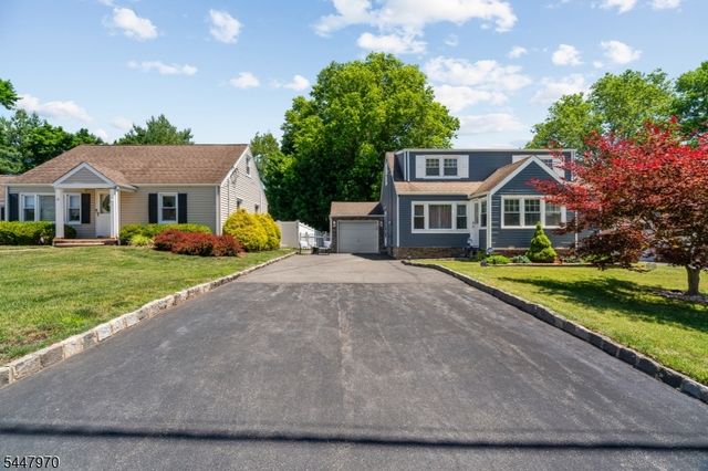10 Dale Dr, Fairfield Twp., NJ 07004