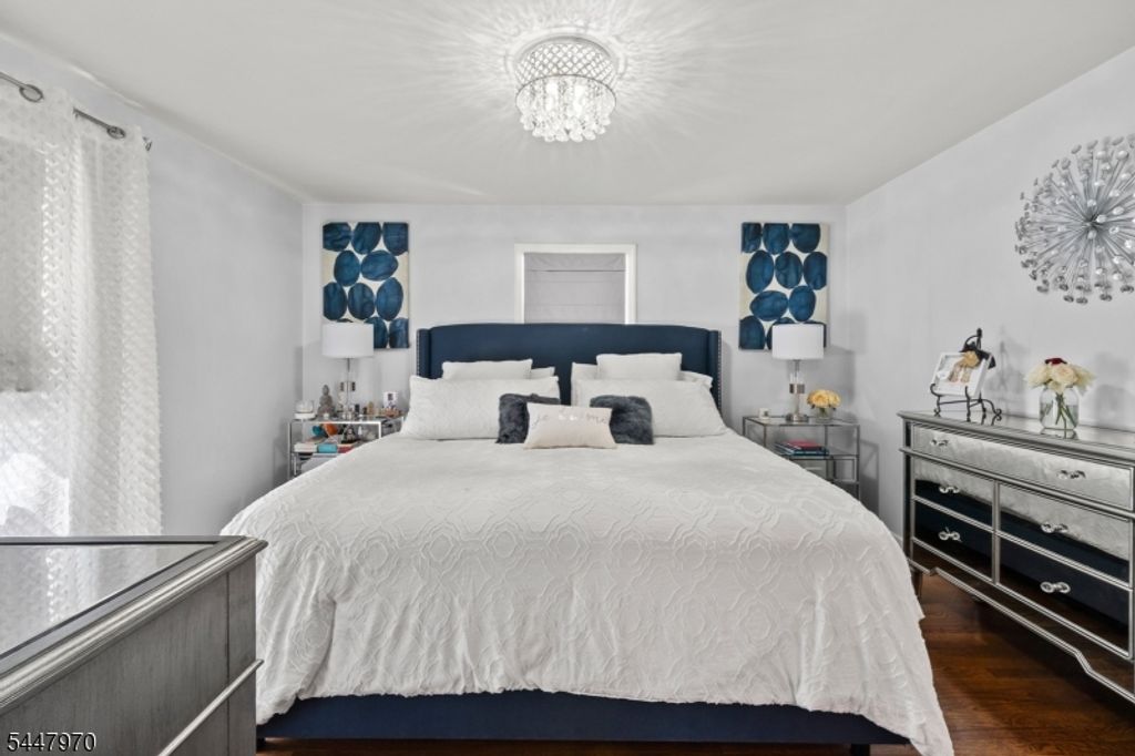 10 Dale Dr, Fairfield Twp., NJ 07004
