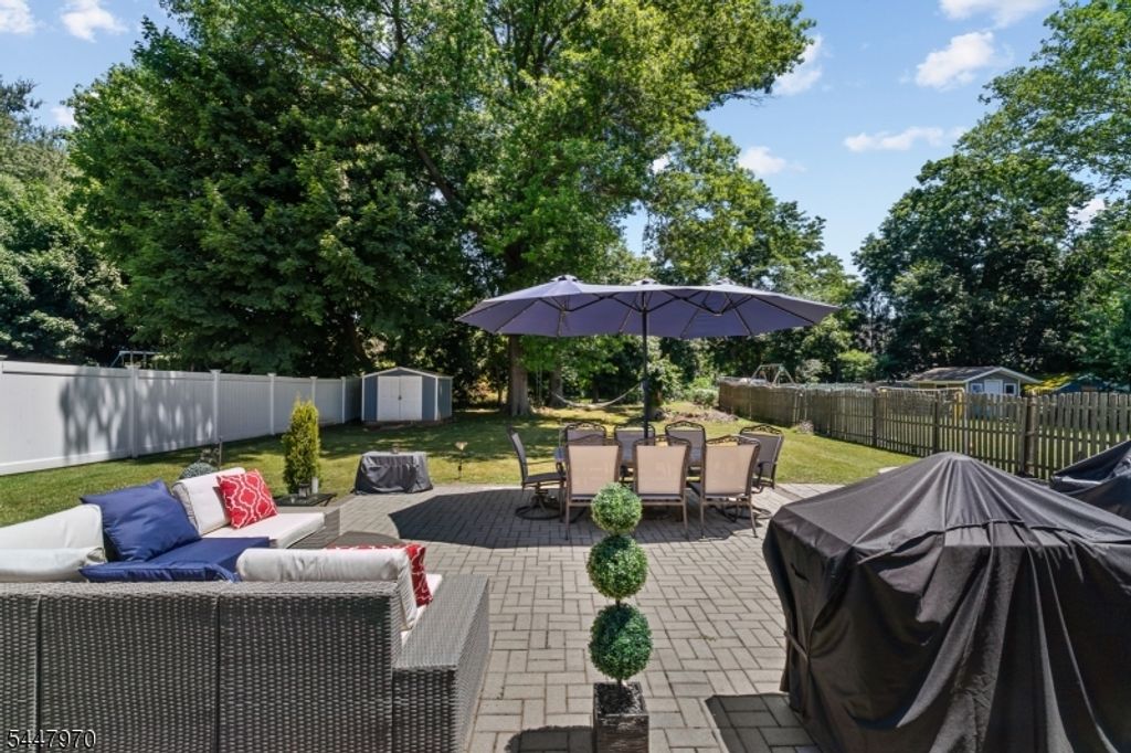 10 Dale Dr, Fairfield Twp., NJ 07004 — photo 3