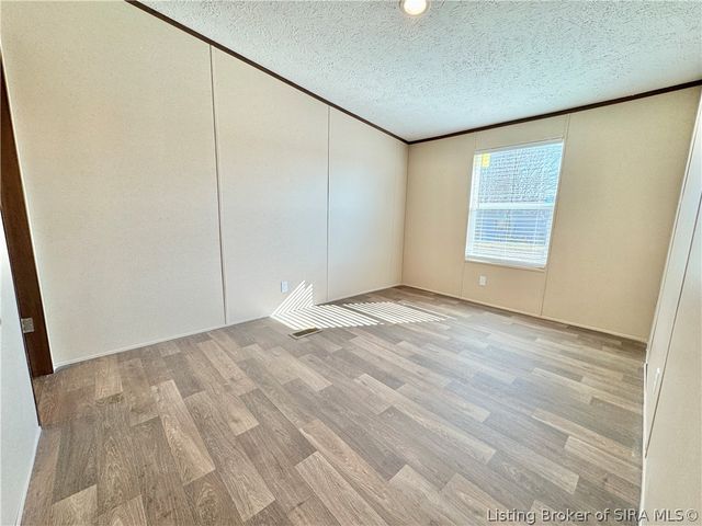 1211 W York Road, Austin, IN 47102