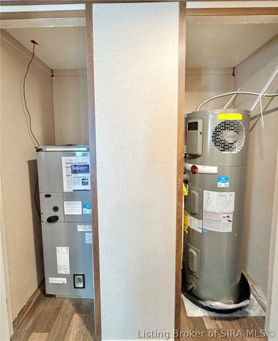 1211 W York Road, Austin, IN 47102