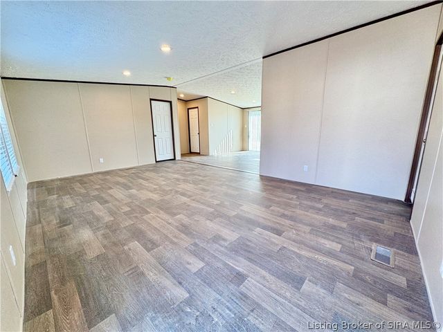 1211 W York Road, Austin, IN 47102