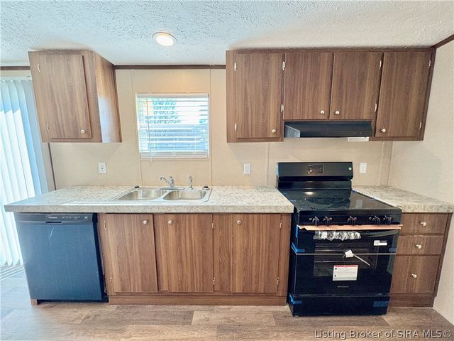 1211 W York Road, Austin, IN 47102