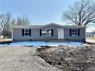 1211 W York Road, Austin, IN 47102