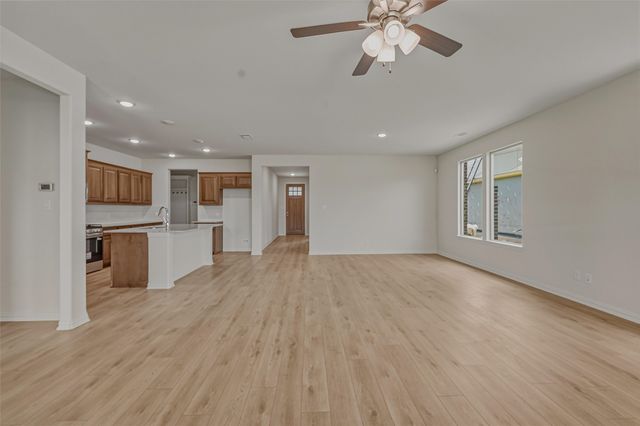 3413 Helena Street, Gainesville, TX 76240