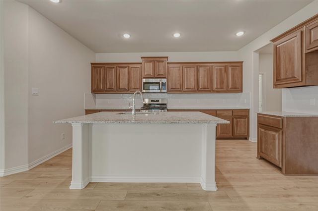 3413 Helena Street, Gainesville, TX 76240