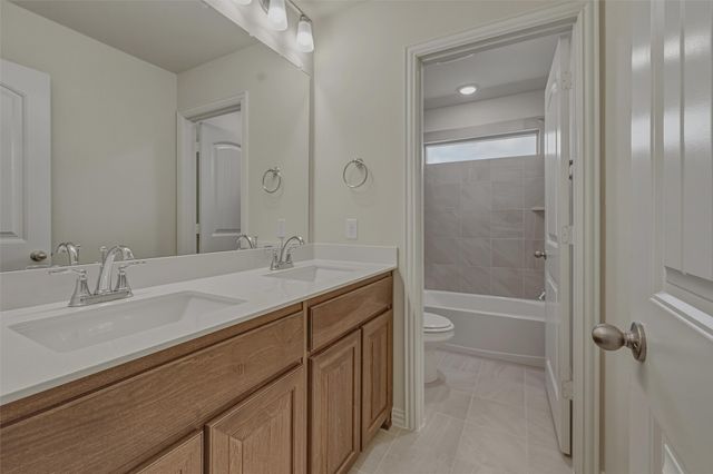 3413 Helena Street, Gainesville, TX 76240