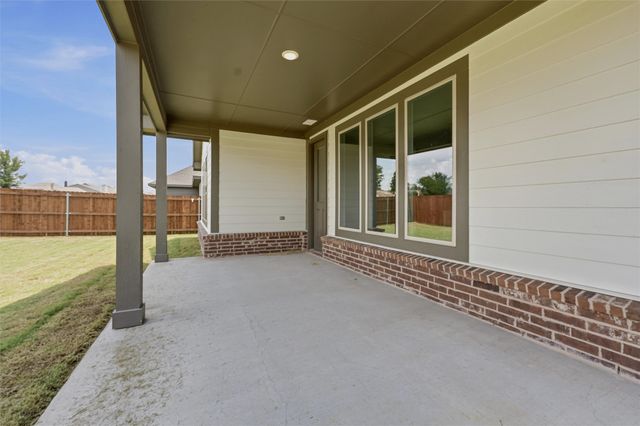 3413 Helena Street, Gainesville, TX 76240