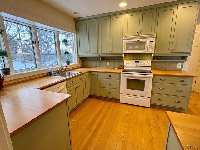 206 Edgemont Drive, Syracuse, NY 13214