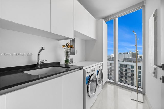 300 Biscayne Blvd Way 4602, Miami, FL 33131