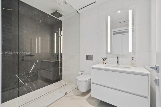 300 Biscayne Blvd Way 4602, Miami, FL 33131