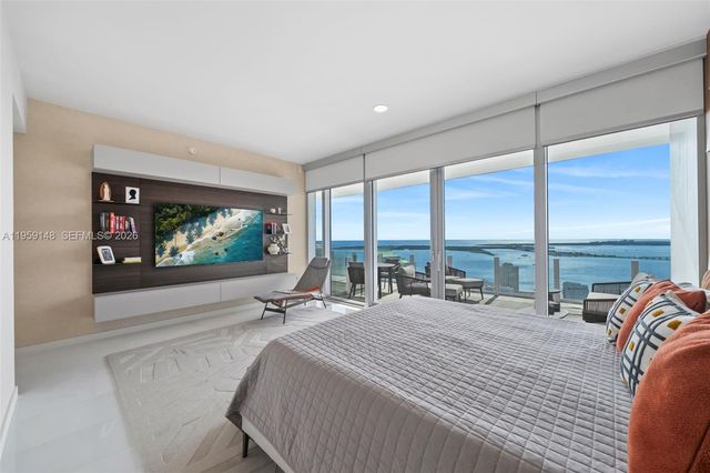 300 Biscayne Blvd Way 4602, Miami, FL 33131