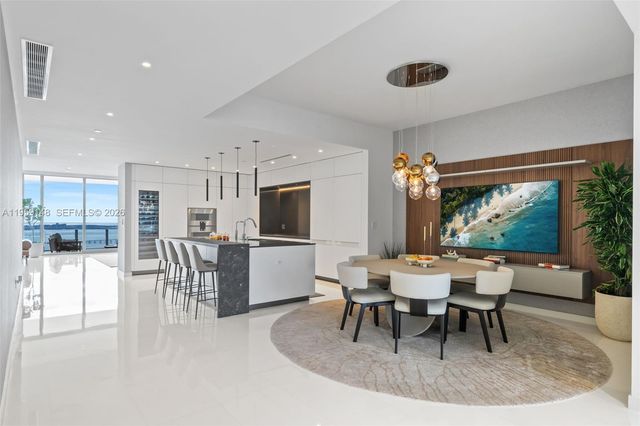 300 Biscayne Blvd Way 4602, Miami, FL 33131