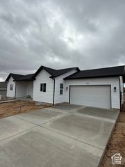 1453 W 975 S, Vernal, UT 84078