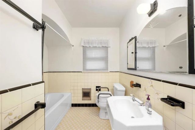 2689 Narcissus Drive, San Diego, CA 92106