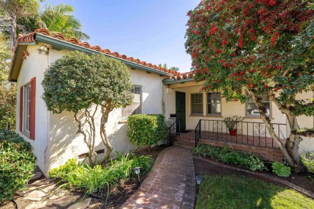 2689 Narcissus Drive, San Diego, CA 92106