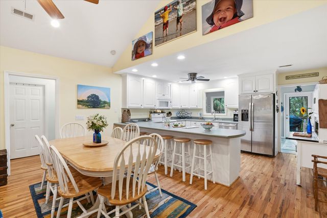 609 Dolphin Road, Edisto Island, SC 29438