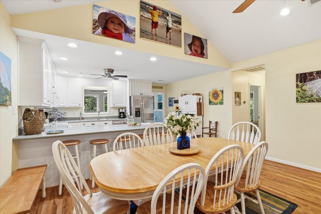 609 Dolphin Road, Edisto Island, SC 29438