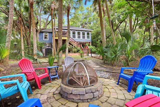 609 Dolphin Road, Edisto Island, SC 29438