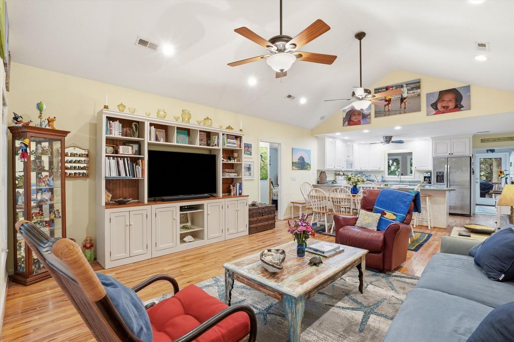 Image 22 of property listing at 609 Dolphin Road, Edisto Island, SC 29438