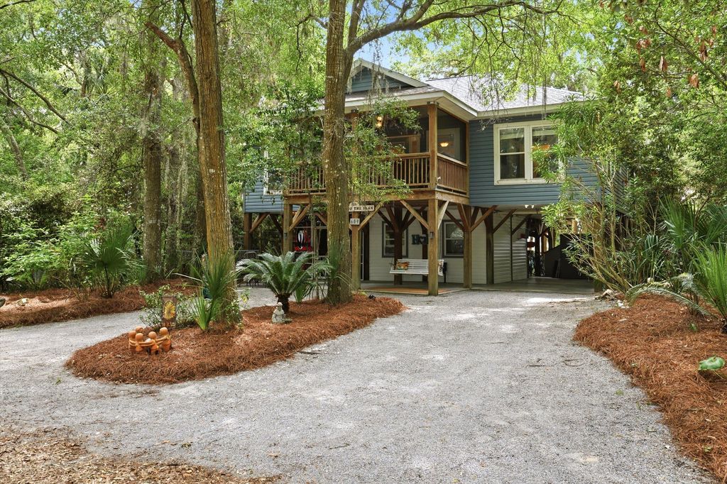 Image 3 of property listing at 609 Dolphin Road, Edisto Island, SC 29438