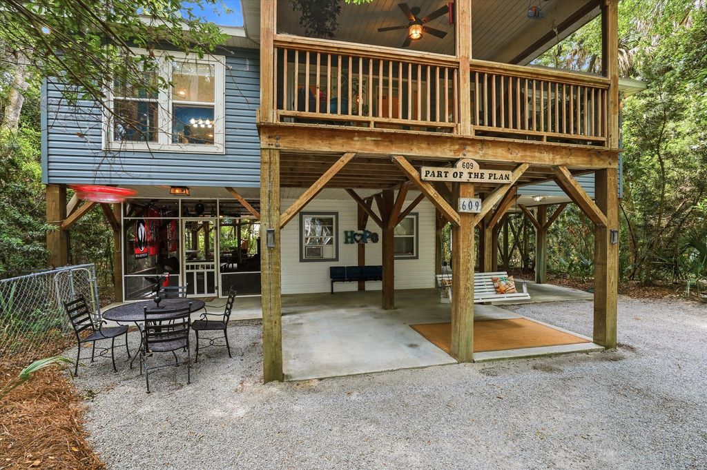 Image 5 of property listing at 609 Dolphin Road, Edisto Island, SC 29438