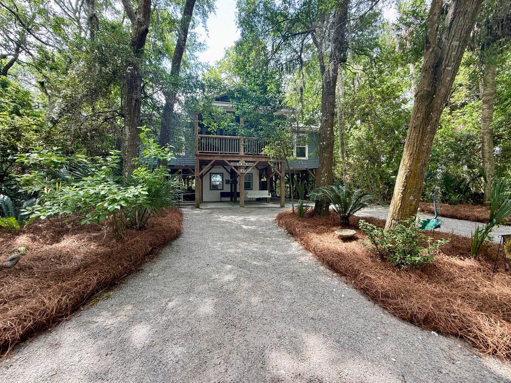 Image 61 of property listing at 609 Dolphin Road, Edisto Island, SC 29438